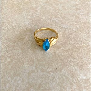 14kt gold blue topaz ring size 6